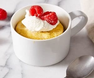 Receta del mug cake sin azúcar en microondas